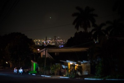 Noite em San Pedro Sula| Foto: Ximena Natera/Pie de Página
