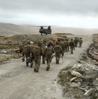 Soldados britânicos em manobras de treinamento. Malvinas, Novembro. 2016.