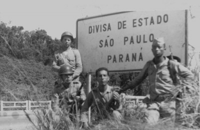 Estrada fechada durante as operações militares 