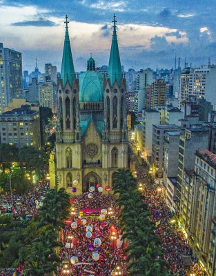 31/03/2016 - São Paulo - SP, Brasil - Ato em defesa da Democracia na Praça da Sé em São Paulo. Foto: Ricardo Stuckert/ Instituto Lula