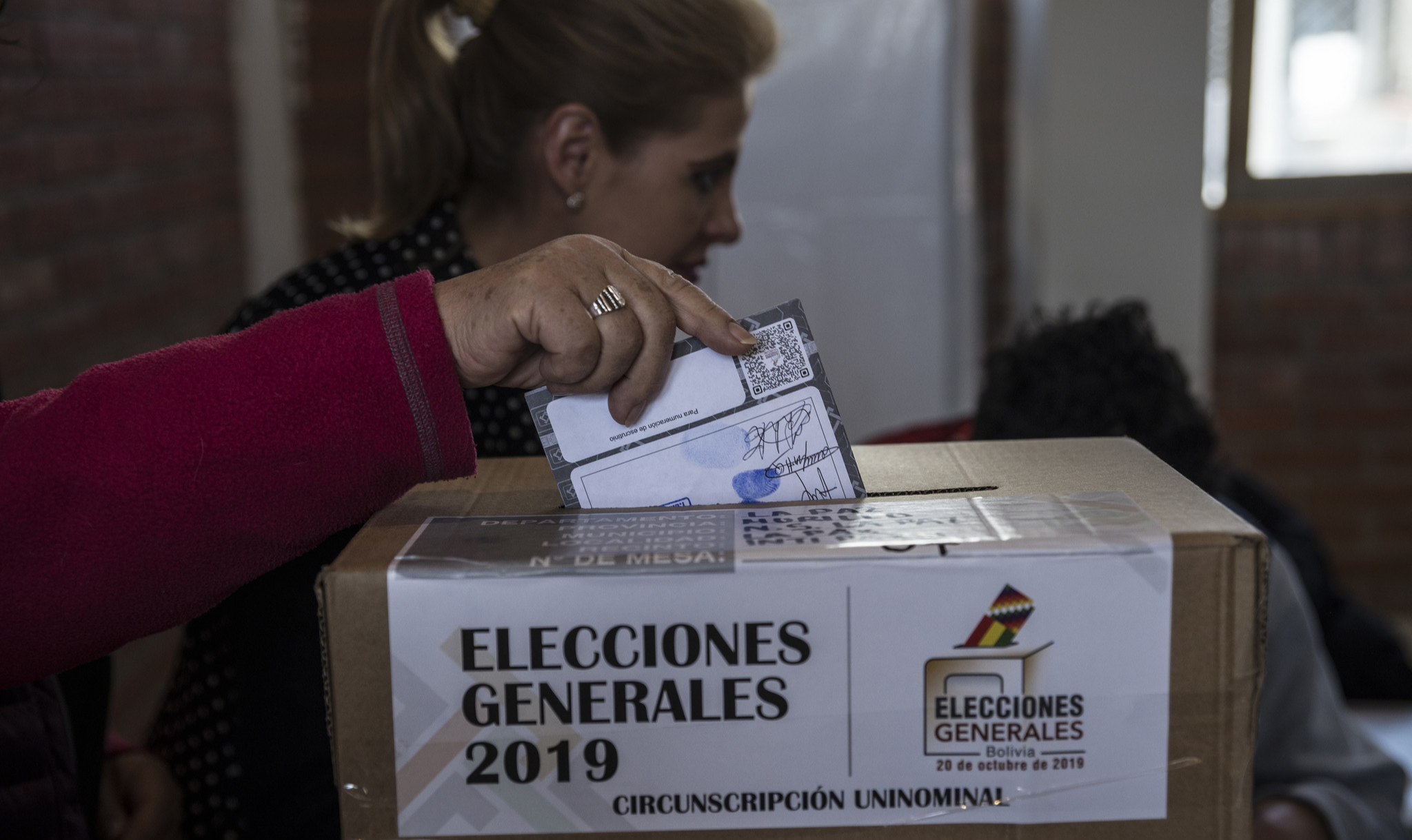Segundo lideranças, inspirado em Juan Guaidó, derrotado nas urnas, o candidato da oposição Carlos Mesa estaria tramando autoproclamar-se presidente