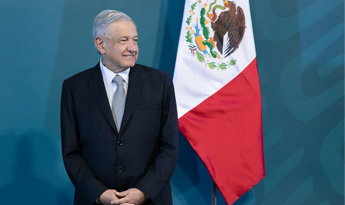 Se forem aceitas pressões das transnacionais e do FMI de privatizar tudo "nos converteremos em escravos modernos”, diz presidente mexicano