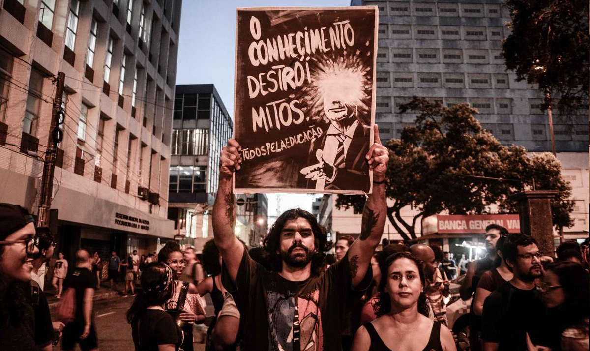 Saiba quais são os locais e horários dos atos já confirmados da Greve Geral da Educação e protestos em cidades de todo o Brasil