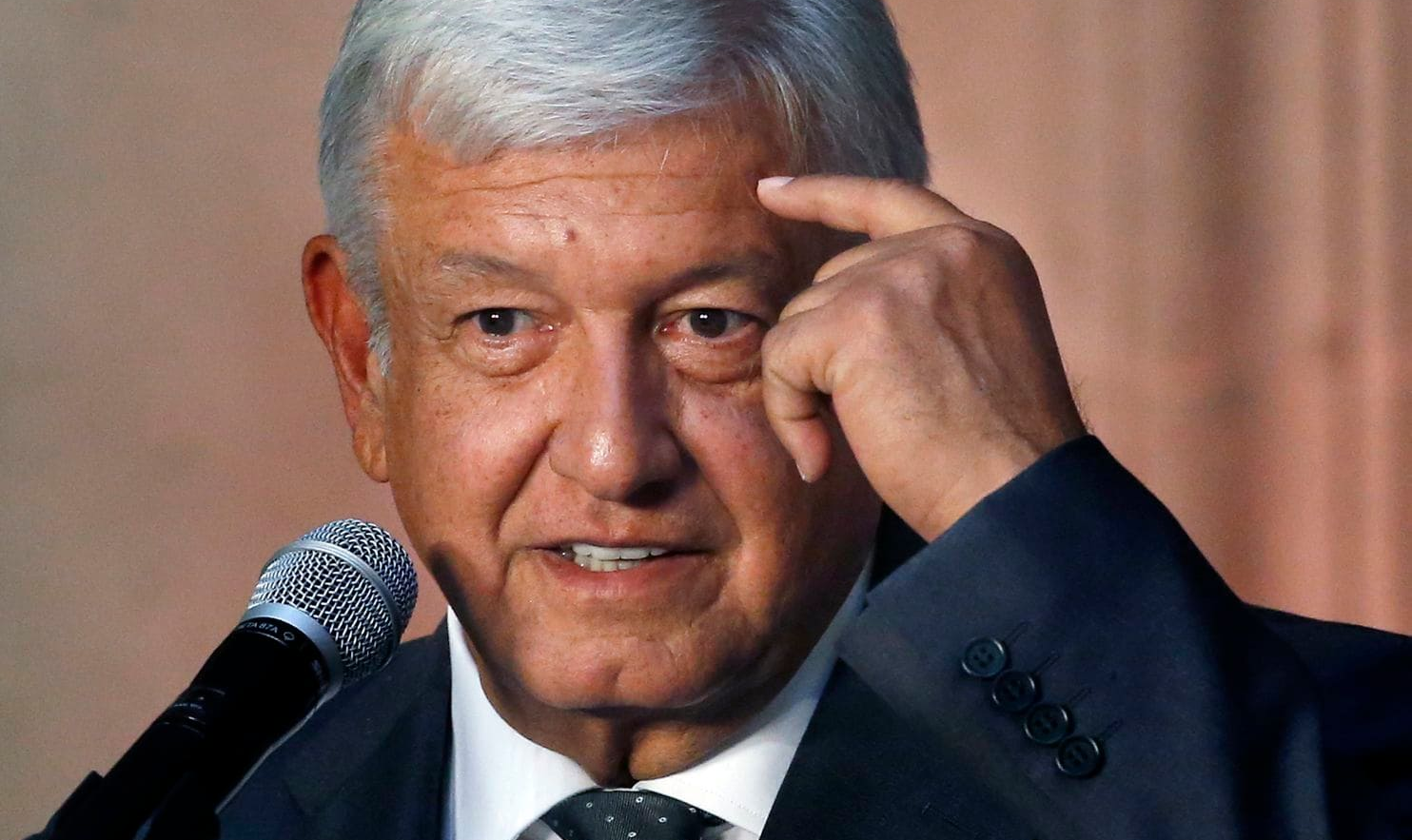 Desde antes de assumir o poder o presidente López Obrador tem sido sujeito de críticas diversas, e em sua maior parte irresponsáveis