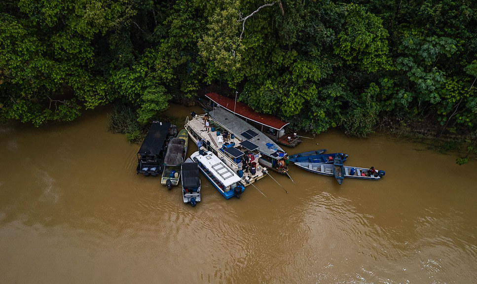 "Colômbia" é suspeito de chefiar quadrilha de pesca ilegal na região da Terra Indígena Vale do Javari; três suspeitos do crime estão presos