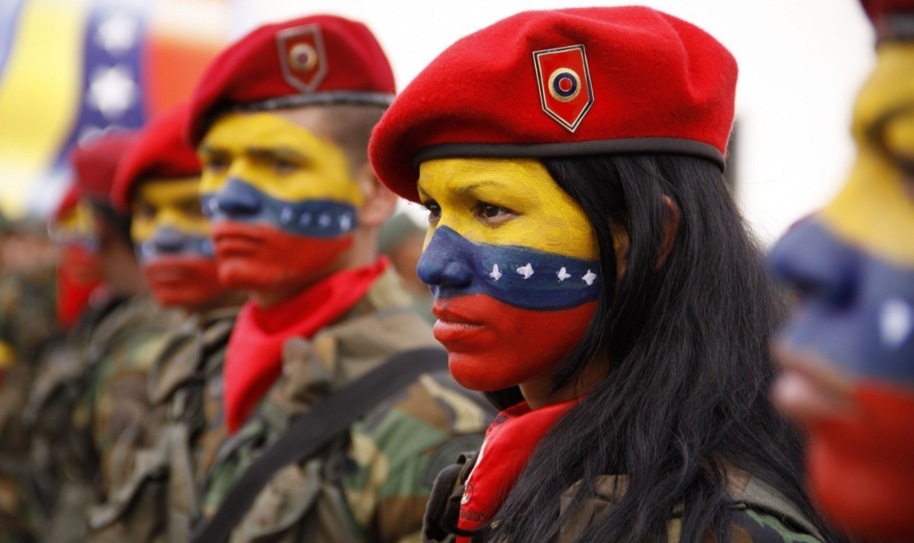 Com o lema "A 23F tens de optar entre servir Maduro ou servir a Pátria", Guaidó lidera uma campanha agressiva contra membros das Forças Armadas