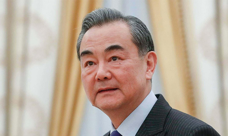 Aqueles que "brincam descaradamente com fogo se tornam inimigos dos 1,4 bilhão de chineses", afirmou Wang Yi, ministro das Relações Exteriores chinês