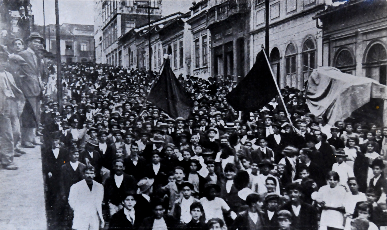 Constituição de Vargas, que garantiu demandas da greve de 1917 como férias, jornada de 8 horas e aposentadoria, completa 88 anos neste sábado (16)