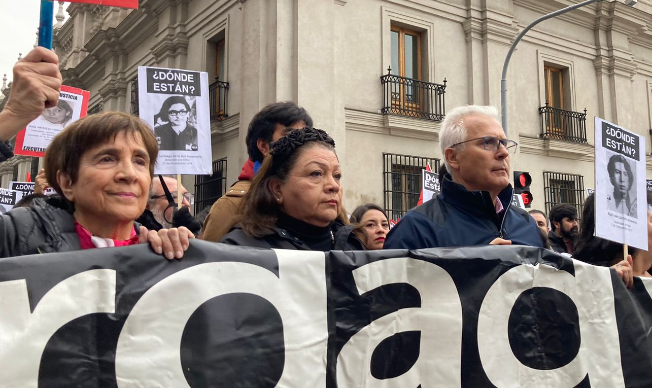"O país deve saber o que se passou com cada um deles", acrescenta Gaby Rivera Sánchez, que teve o pai foi raptado pela ditadura de Pinochet