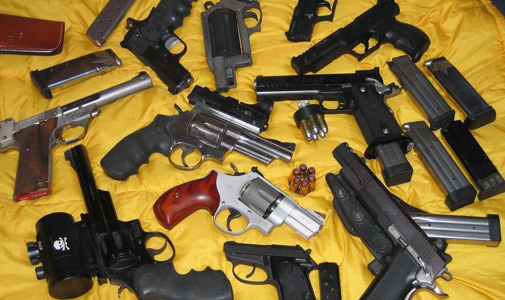 Ação judicial mexicana aponta que empresas facilitam venda de armamento ao crime organizado e exigem reparações pelos danos causados
