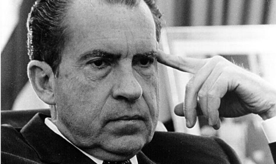 Documentos revelados nesta semana incluem uma transcrição de chamada telefônica que comprova a participação pessoal de Nixon no complô