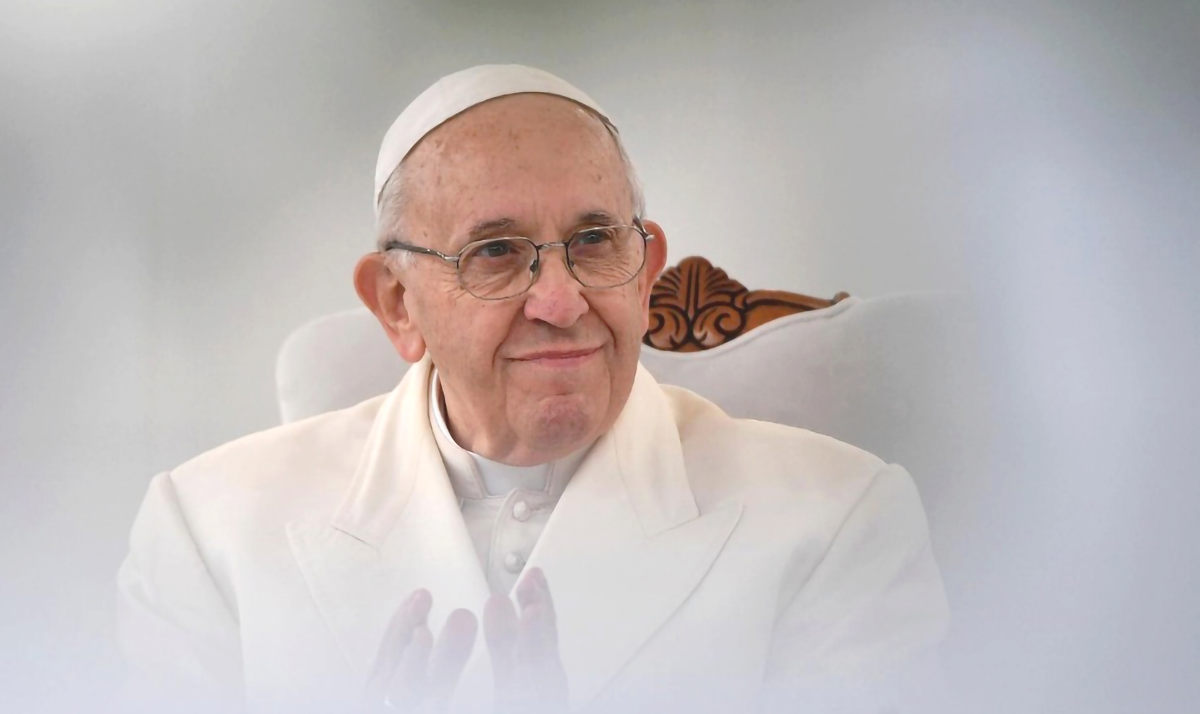 Em entrevista, Pontífice fala sobre carência de líderes, espera por salvadores e exploração da classe trabalhadora: “um dos pecados mais graves”