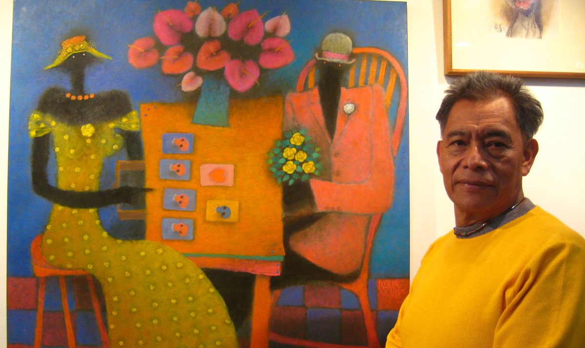 Rolando Ixquiac Xicará entrou para o mais seleto mundo artístico da Guatemala com uma mensagem diferente e desafiadora. Um artista cuja obra plástica perdurará com sua força através dos anos.