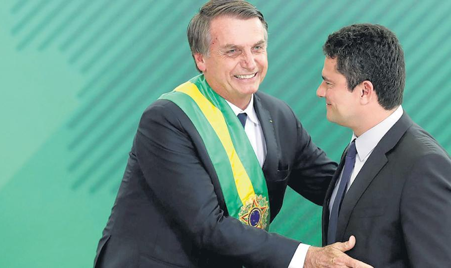 Conversas secretas entre o então juiz Sérgio Moro e os procuradores da Lava Jato comprovam que "grupo" planejou as falsidades que levaram à prisão do ex-presidente