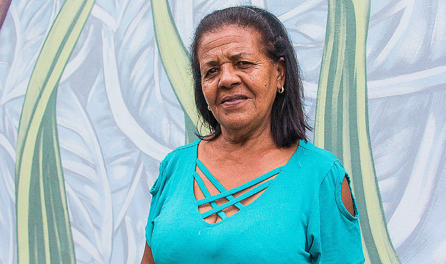 Moradora da comunidade Gesteira, em Barra Longa (MG), relata depressão do marido e descaso da empresa