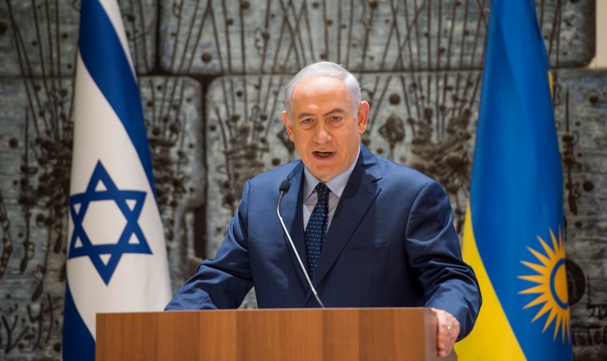 Primeiro-ministro de Israel conseguiu a façanha de ser considerado o mais extremista da história israelense