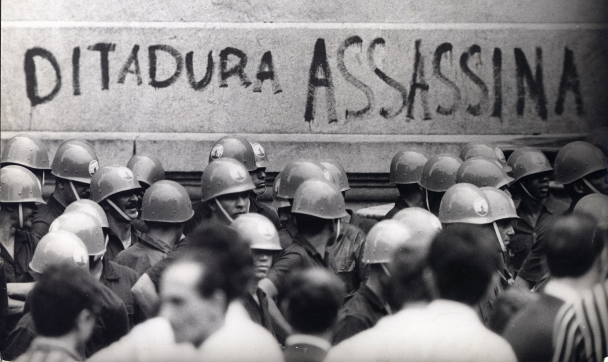 Perseguições políticas, prisões, torturas e execuções de pessoas que discordavam do regime e lutavam pela redemocratização do Brasil marcaram período