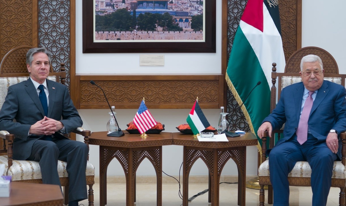 Mahmoud Abbas lembrou ao secretário de Estado estadunidense Antony Blinken que Israel age como "Estado acima da lei" e não é responsabilizado