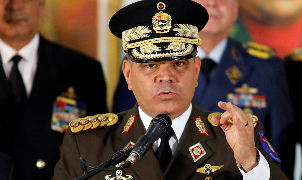"Quanto maiores os ataques dos Estados Unidos, mais unido estará o povo da nação bolivariana", reafirmou Vladimir Padrino