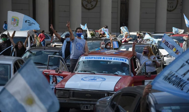 No “Dia da Lealdade” , Argentina se levanta em pé para mostrar que está disposta a ocupar as ruas como em 1945 para apoiar a unidade em torno do atual governo