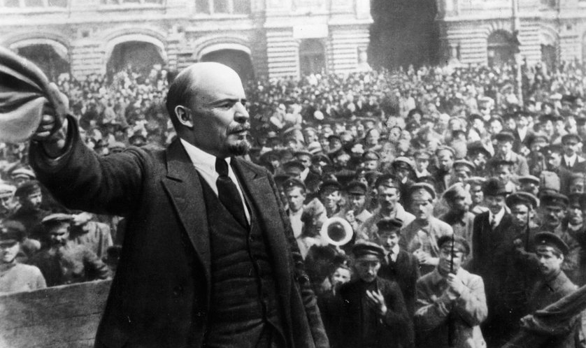 Seu legado revolucionário transformou o mundo e determinou o aparecimento de uma fronteira histórica entre antes e depois da Revolução de Outubro
