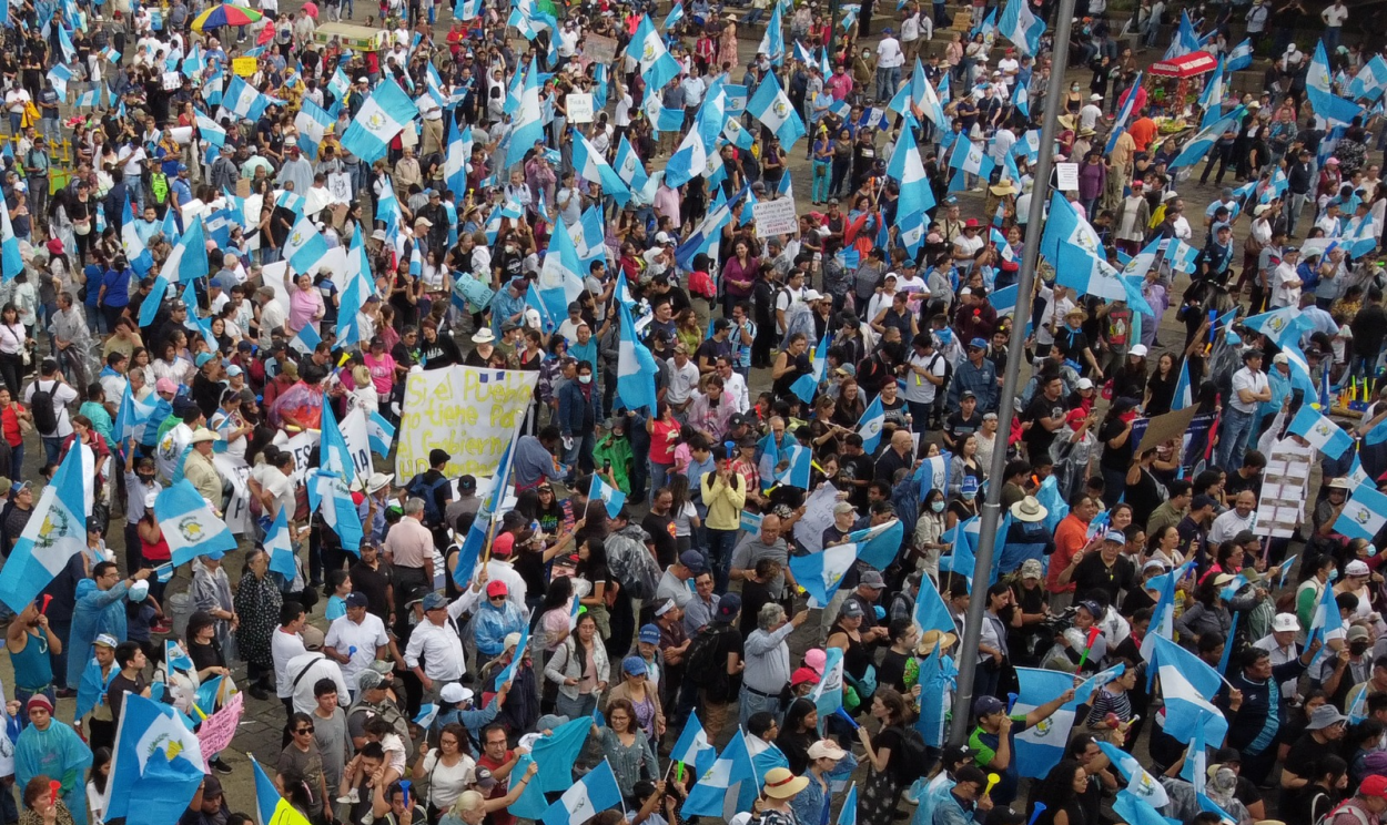 Novo presidente, eleito em 20 de agosto, denunciou plano orquestrado pelo Ministério Público e convocou guatemaltecos a defender democracia