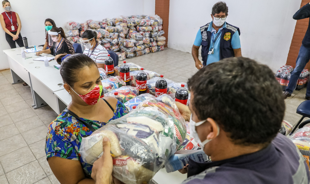 O diretor executivo da ONG Ação da Cidadania, Kiko Afonso, afirmou que a pandemia da Covid-19 gera um impacto nas favelas "absolutamente assustador"