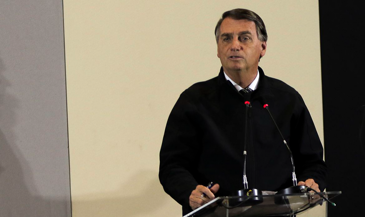 Bolsonaro teme voltar ao Brasil com o avanço das investigações que o cercam