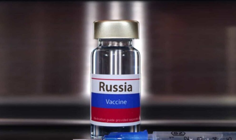 O presidente russo Vladimir Putin anunciou nesta terça-feira que o seu país registou a Sputnik V, primeira vacina do mundo contra o SARS-CoV-2