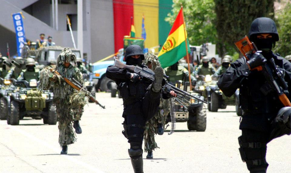 A militarização da Bolívia é um fato com o anunciado toque de recolher por seis dias