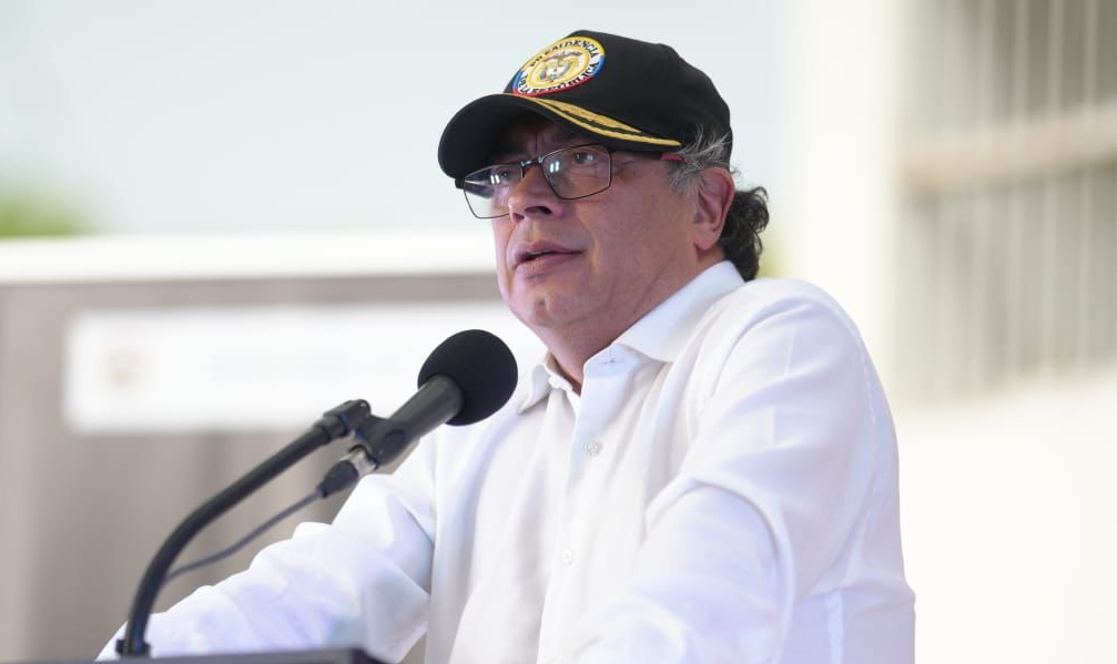 Primeiro presidente progressista na história do país deu voz a setores excluídos e frustrou previsões pessimistas sobre a economia colombiana