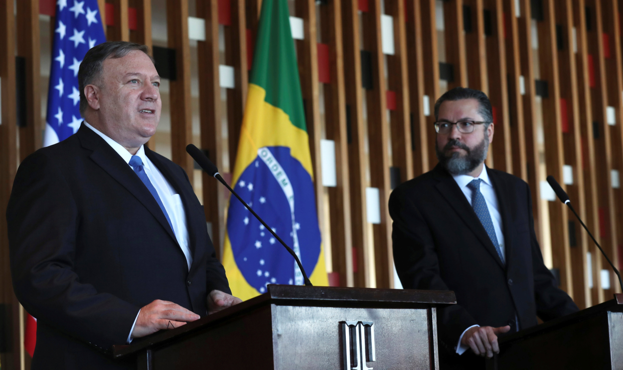O deputado federal Paulo Pimenta (PT-RS) denuncia a "inspeção conjunta" que Mike Pompeo e Ernesto Araujo farão na fronteira do Brasil com a Venezuela