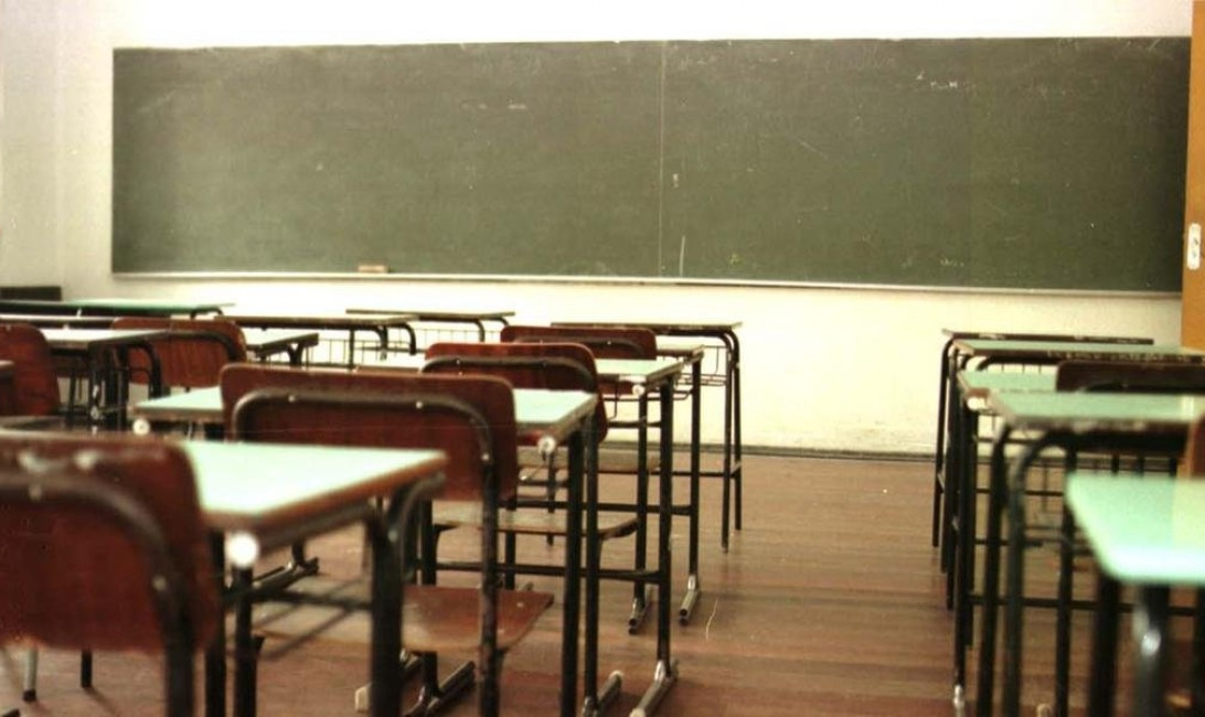 Sem controle da doença e testes em massa, no Brasil retorno às salas de aula pode agravar transmissões e desigualdades sociais