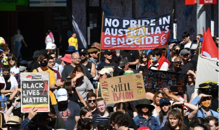 Os protestos deste sábado seguem-se à morte de cinco aborígenes sob custódia policial desde o início de março