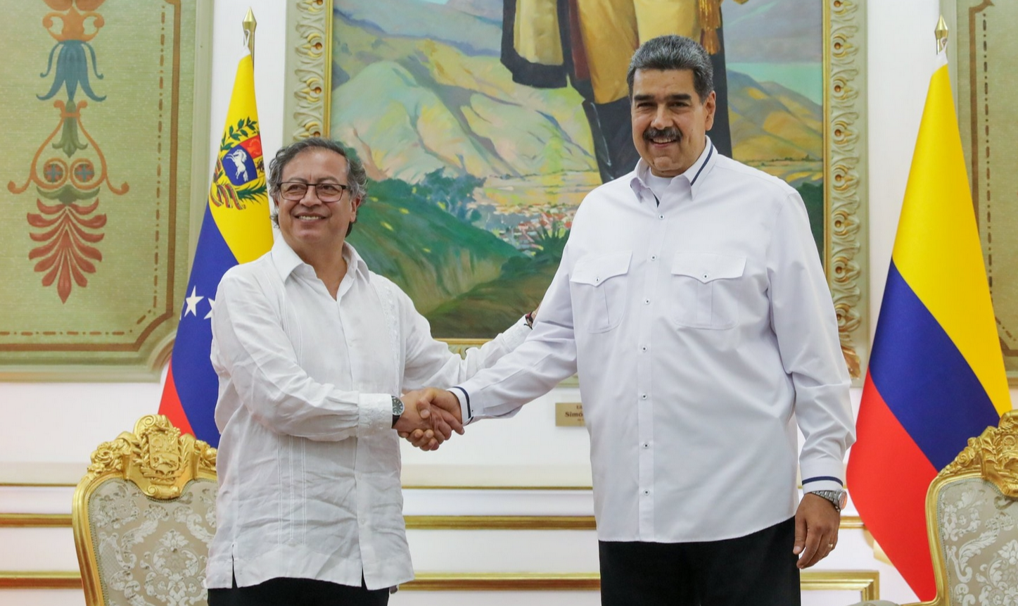 O presidente venezuelao e Petro estiveram juntos recentemente em Caracas e firmaram uma série de acordos, sobretudo em matéria de comércio enérgico
