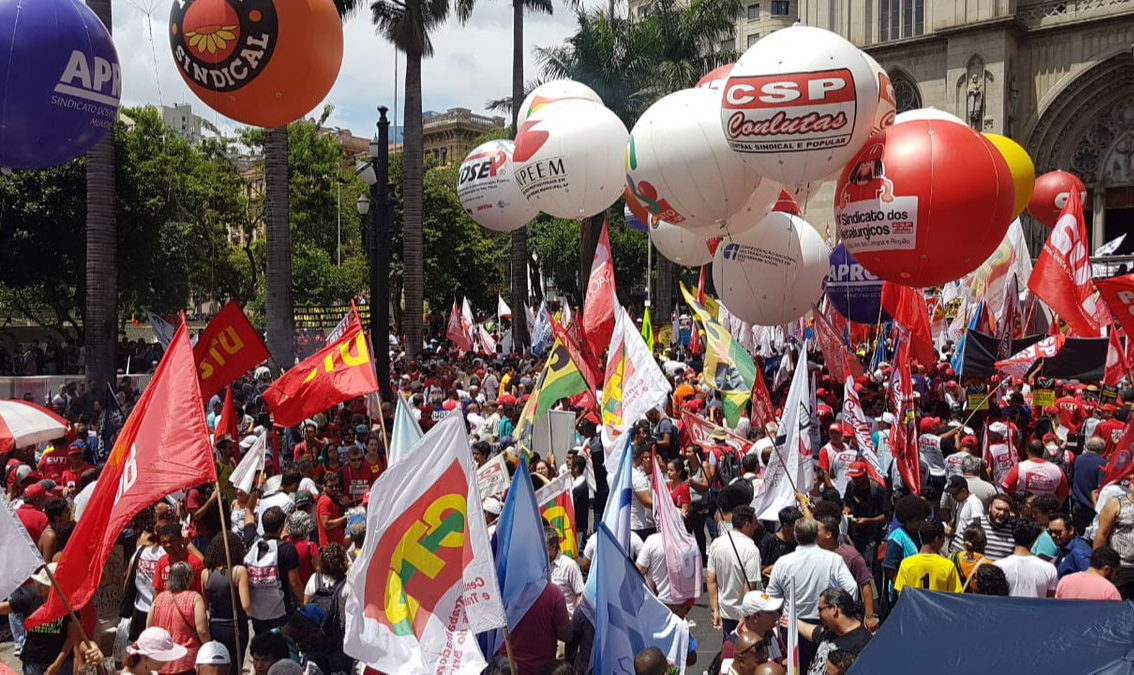 Centrais sindicais e movimentos populares realizaram atos em São Paulo e mais 11 estados na manhã desta quarta (20)