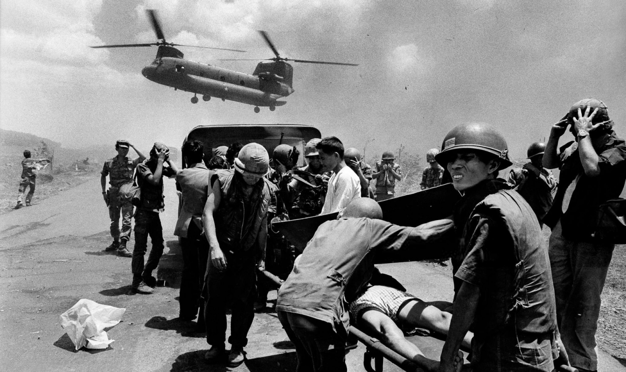 Libertação total do país foi uma brilhante operação militar dor grupos armados e do povo vietnamita sob a condução do partido comunista