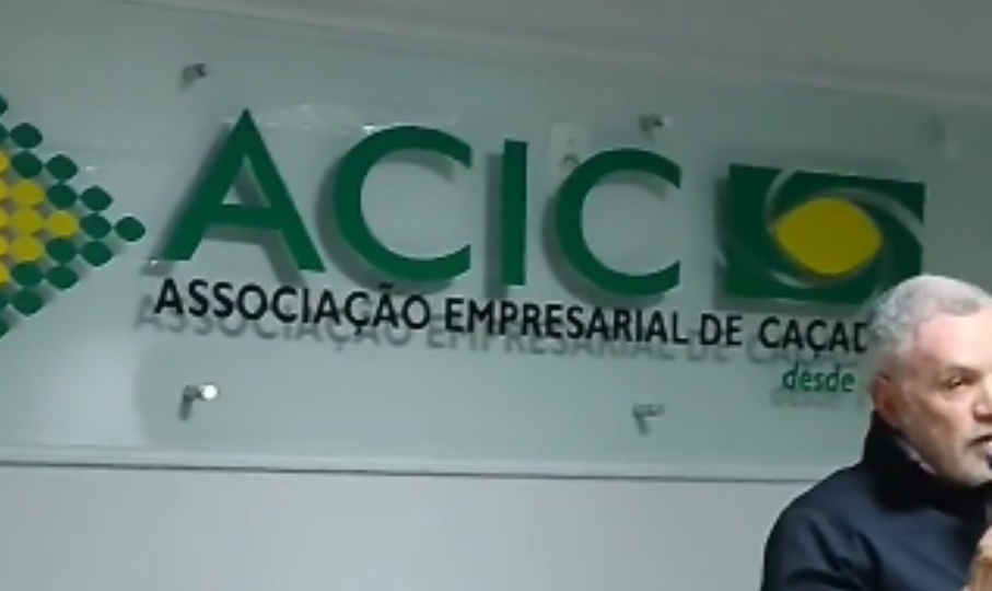 "Empresários devem reunir os funcionários e (...) explicar que se a esquerda ganhar, vai ser igual a Venezuela", diz Jovelci Gomes, presidente da ACIC