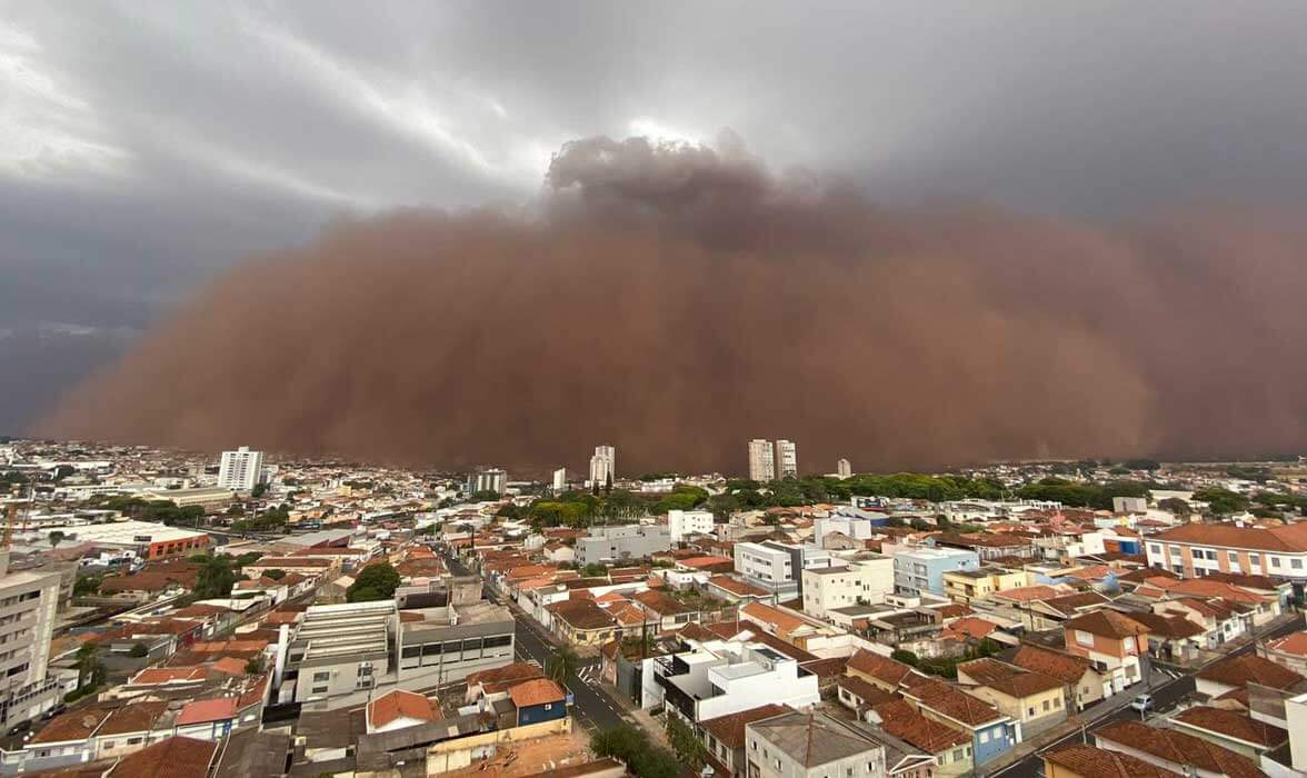 Em entrevista, o climatologista e ambientalista Carlos Nobre explica o fenômeno e porque estas tempestades estão surgindo com mais frequência no país