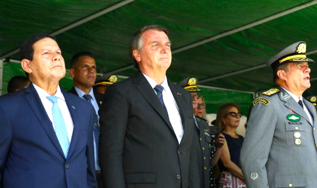Como candidatos pretendem proceder caso, no ambiente iliberal que será herdado de Bolsonaro, os militares não aceitem perder o sobrepeso político que obtiveram?