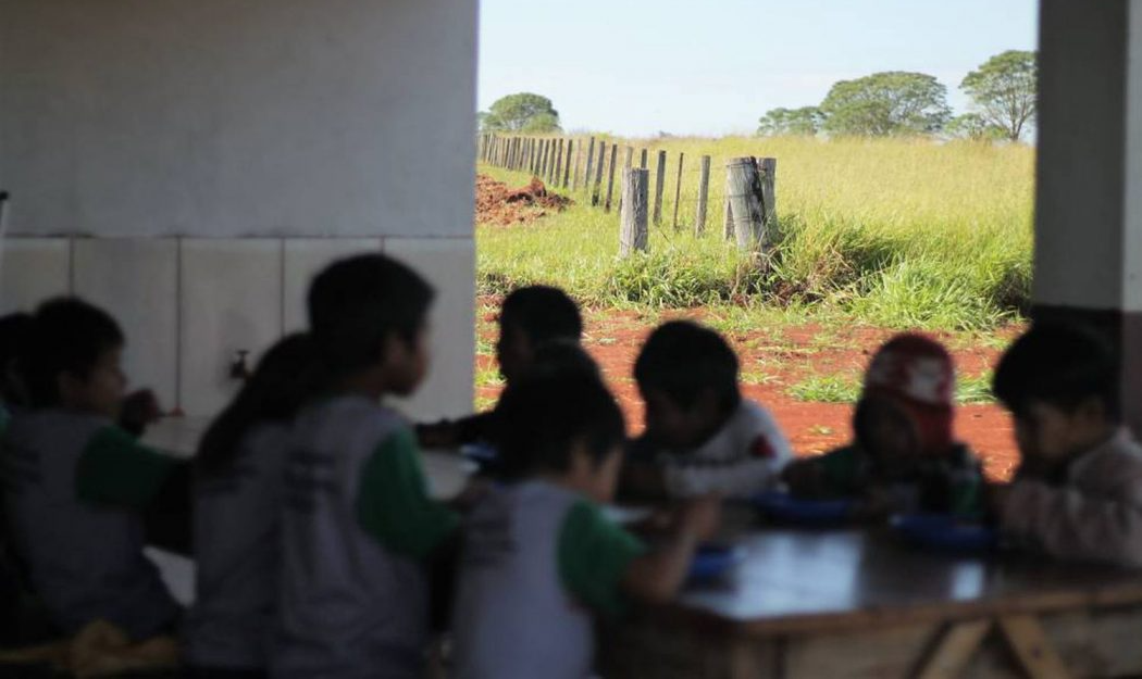Violação orquestrada pelo proprietário da fazenda Remanso II deixa professores e crianças cada vez mais espremidos e expostos a sérios riscos à saúde