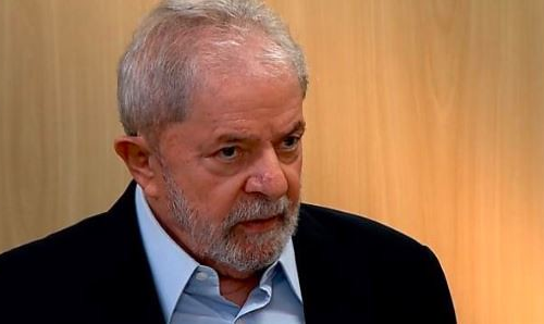 Na conversa, Lula também criticou Moro: “Ele não nasceu para a política, mas para se esconder atrás de uma toga"