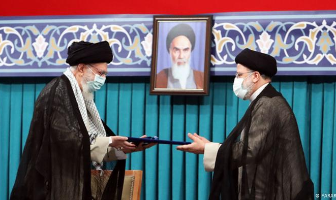 "O Irã passa a dar menos importância a nações ocidentais, sobretudo a nações europeias, e mais ênfase ao Sul Global, ao Oriente, a países vizinhos e, claro, aí incluídas China e Rússia", diz Mohammad Marandi, da Universidade de Teerã