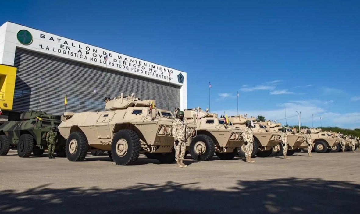 Recentemente, Washington enviou 40 blindados à Bogotá para "fortalecer suas capacidades operacionais" e "reforçar os laços de cooperação"