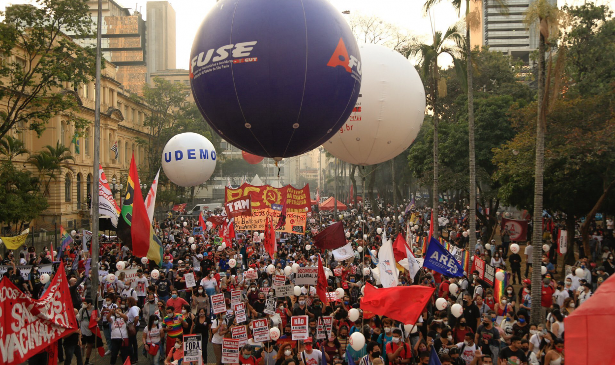 Manifestações contrárias à reforma foram realizadas em pelo menos 21 capitais do país, articuladas por várias categorias de servidores públicos