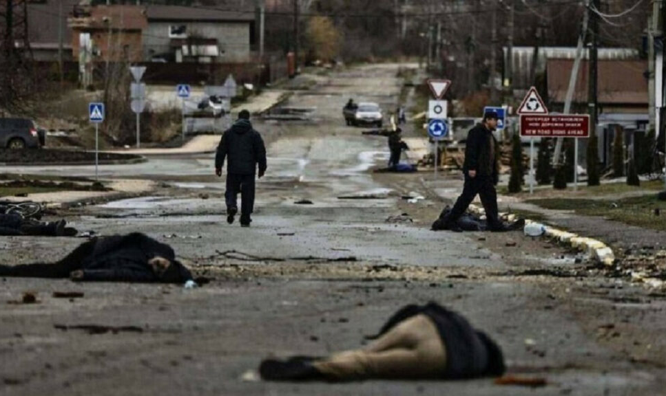 Cenas de corpos surgiram quatro dias após exército russo deixar território; em declaração divulgada em 31 de março, prefeito não mencionou mortes de civis