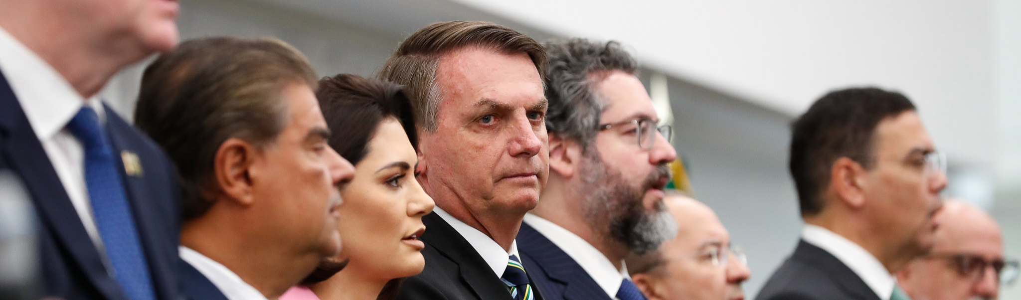 #ForaBolsonaro ganha força e primeiro pedido de impeachment é protocolado na Câmara