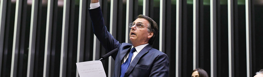 Por que ninguém denuncia que Bolsonaro só chegou ao poder por meio de fraude eleitoral?