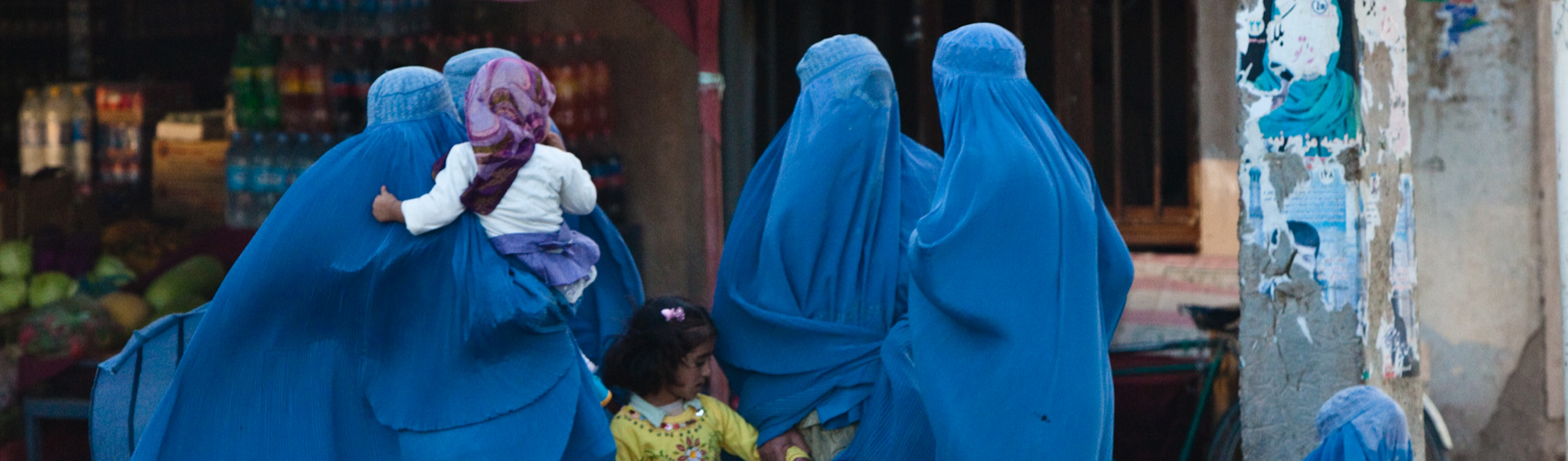 Feminismo sinhá não vai salvar afegãs: entrevista com antropóloga Francirosy Barbosa