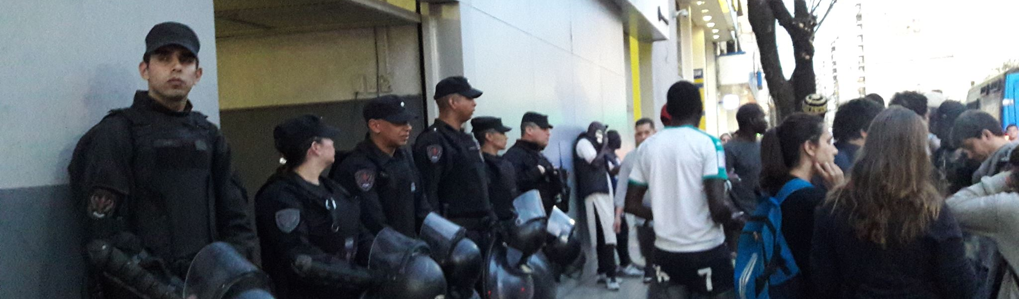 Clima de perseguição é denunciado na Argentina após prisão de imigrantes
